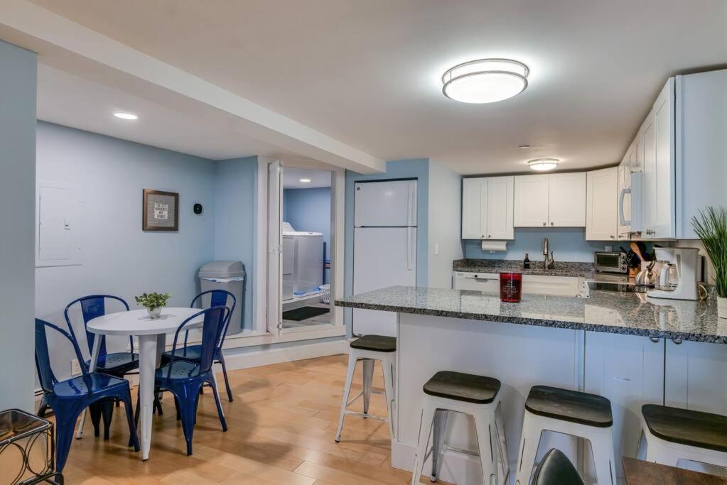 2Br Apt W/ 3 Min Walk To Downtown Swh - Low Tide Саутвест-Харбор Екстер'єр фото