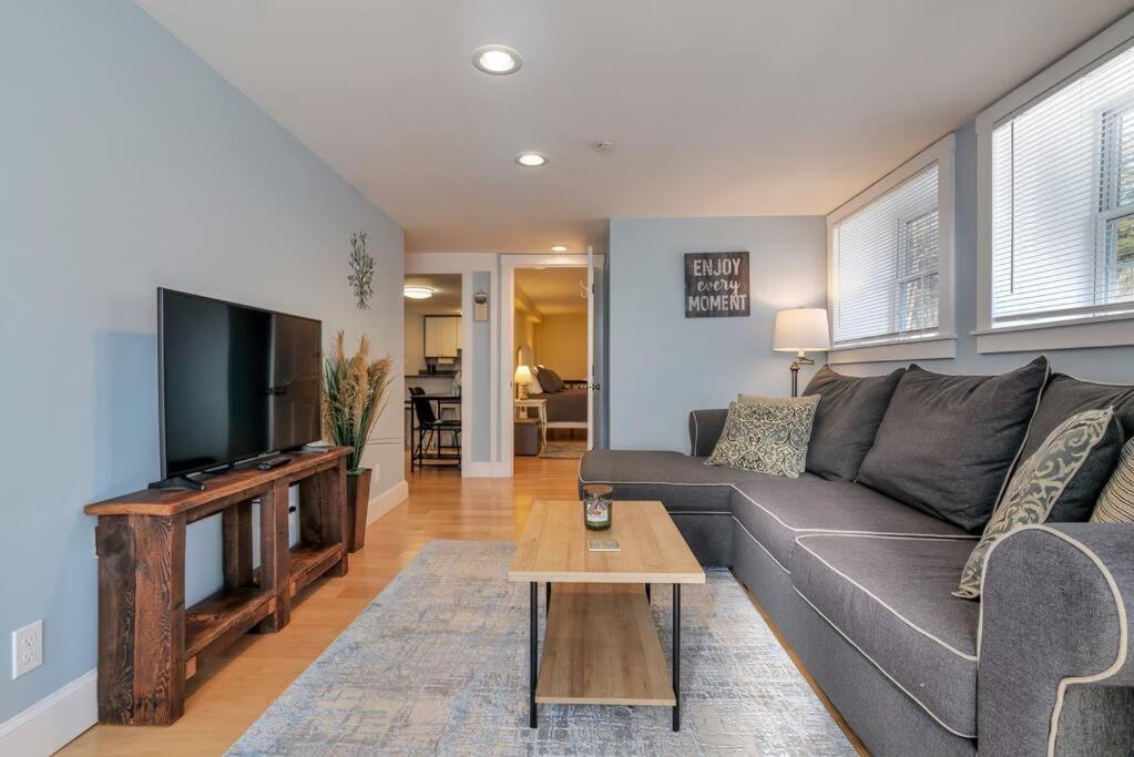 2Br Apt W/ 3 Min Walk To Downtown Swh - Low Tide Саутвест-Харбор Екстер'єр фото